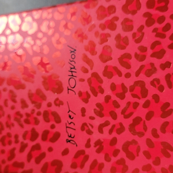 NIB Betsy Johnson holiday Penguin earrings Christmas - Picture 2 of 3